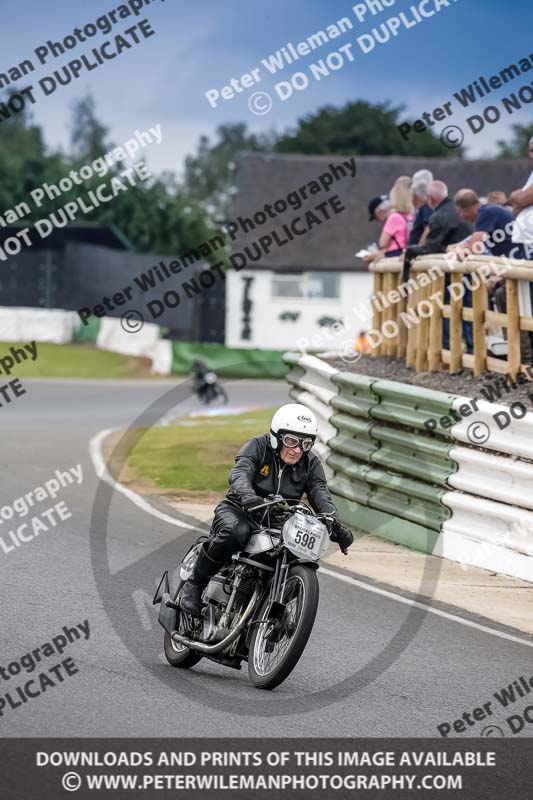 Vintage motorcycle club;eventdigitalimages;mallory park;mallory park trackday photographs;no limits trackdays;peter wileman photography;trackday digital images;trackday photos;vmcc festival 1000 bikes photographs